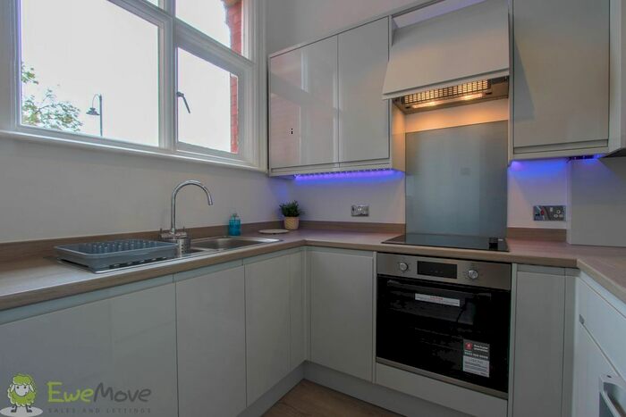 2 Bedroom Flat To Rent In St. Georges Road, Cheltenham GL50