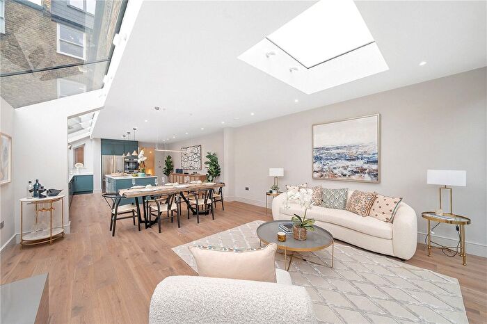 4 Bedroom Terraced House For Sale In Racton Road, London, SW6