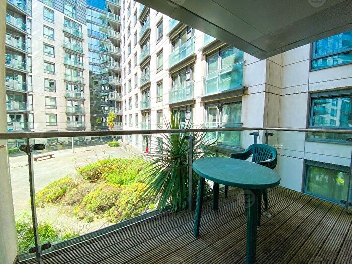 1 Bedroom Flat For Sale In Centenary Plaza, Holliday Street, Birmingham, B1