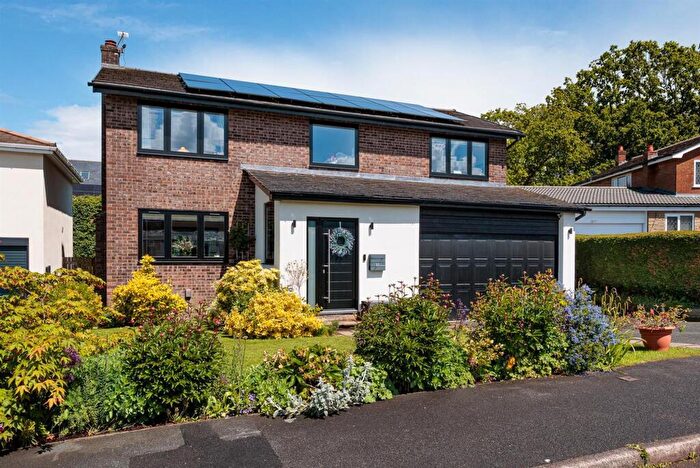 4 Bedroom House For Sale In Downesway, Alderley Edge, SK9