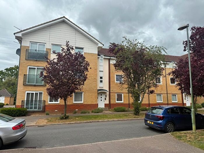 2 Bedroom Apartment For Sale In Eddington Crescent, Welwyn Garden City, AL7