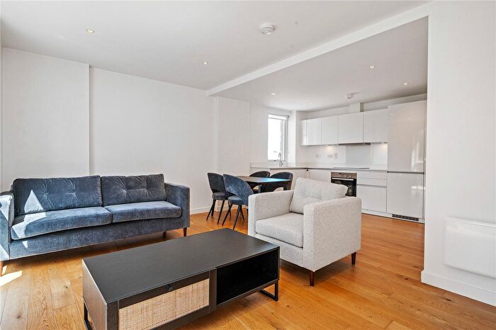 2 Bedroom Flat To Rent In Hand Axe Yard, London, WC1X