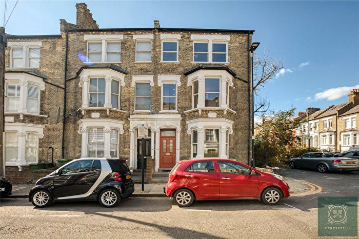 4 Bedroom End Terrace House For Sale In Kelvin Road, London, N5