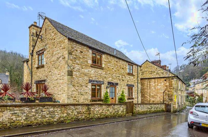 4 Bedroom Detached House For Sale In 1 Sevilles Mill, Chalford, Stroud, Gloucestershire, GL6