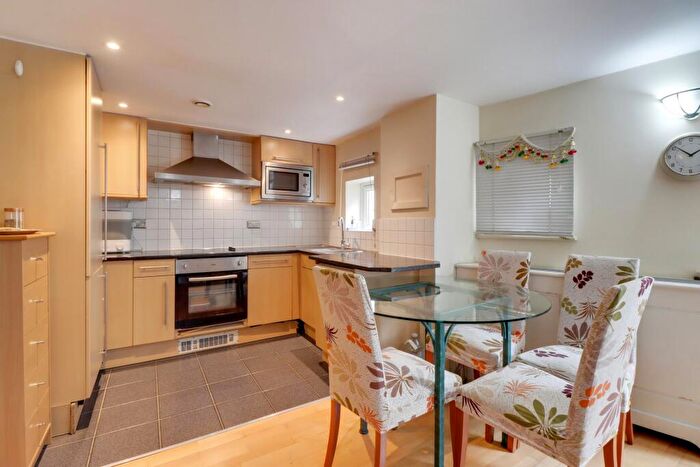 1 Bedroom Flat To Rent In Marylebone Road, Marylebone, NW1