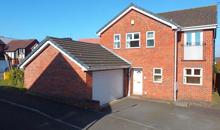 4 Bedroom Detached House For Sale In Blackthorn Close, Melbourne, Melbourne, DE73