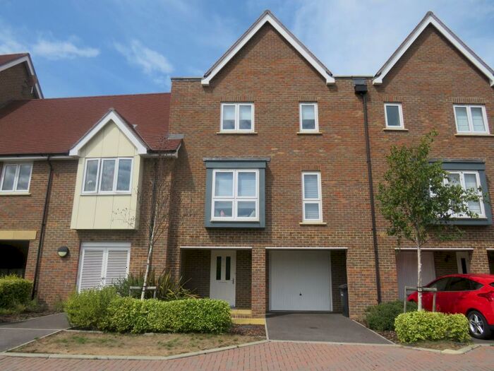 3 Bedroom House To Rent In Hawkins Road, Haywards Heath, RH17