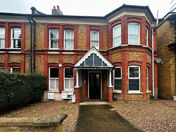 2 Bedroom Apartment To Rent In Elmcourt Road, West Norwood, London, SE27