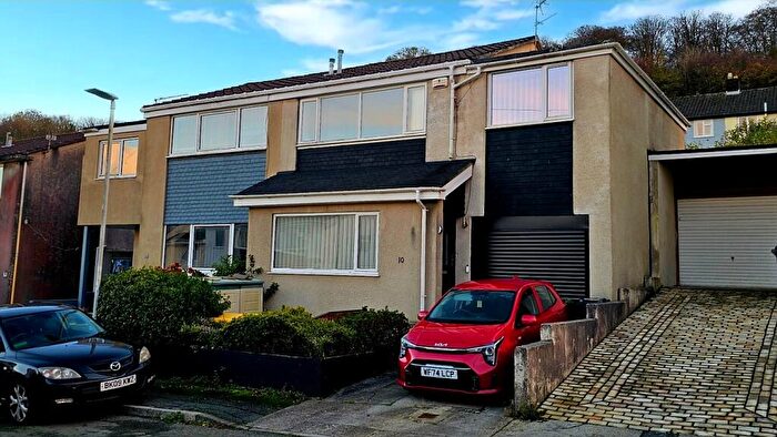 4 Bedroom Semi Detached House For Sale In Kennel Hill Close, Plymouth, PL7
