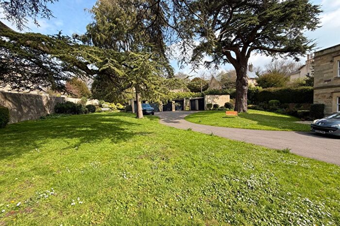 2 Bedroom Flat For Sale In Sydney Road, Bath, BA2