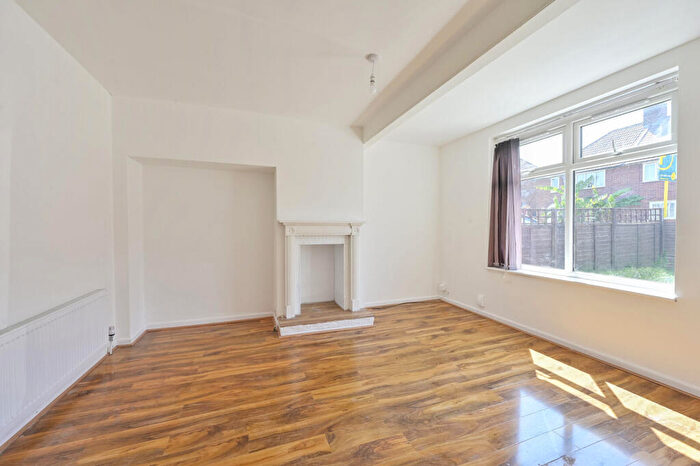 3 Bedroom End Of Terrace House To Rent In Croxden Walk, Morden, SM4