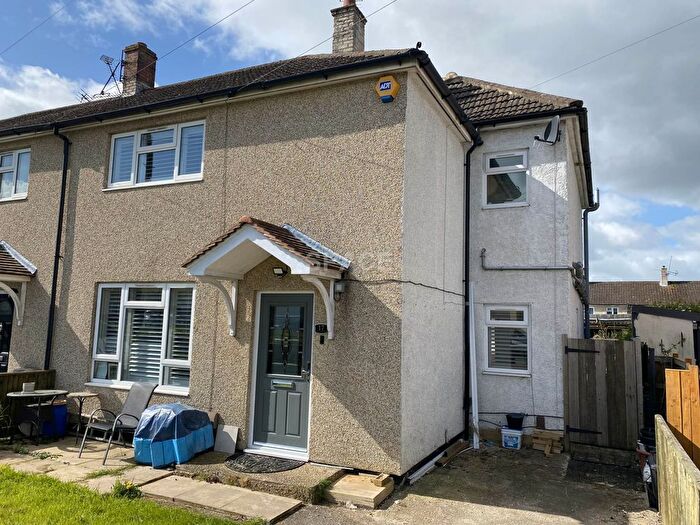 3 Bedroom Property For Sale In Wincanton Road, Reading, RG2