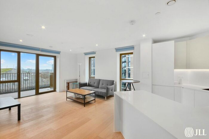 2 Bedroom Flat To Rent In Capital Interchange Way, Brentford, TW8