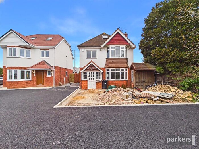 3 Bedroom Detached House For Sale In Reading Road, Woodley, Reading, RG5