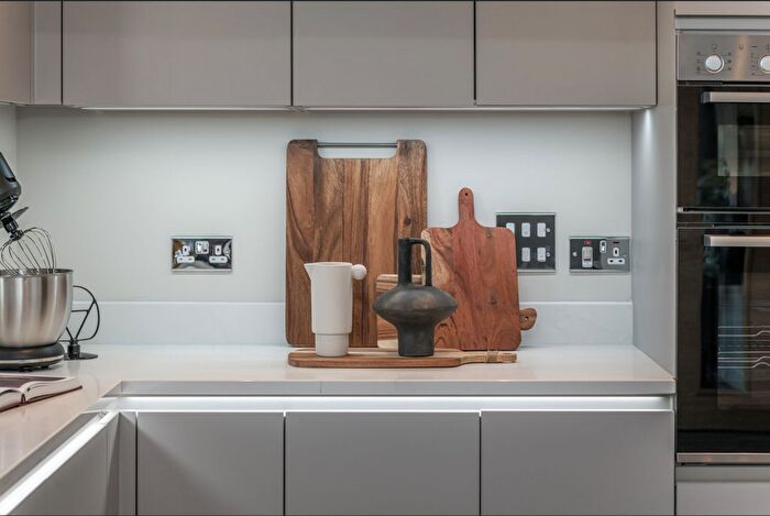 4 Bedroom Detached House For Sale In West Path, Midloyhian, EH37