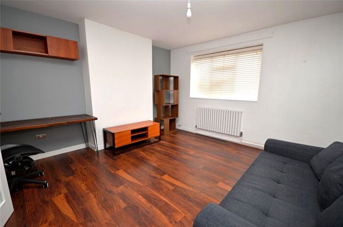 1 Bedroom Flat To Rent In Ravens Way, London, SE12
