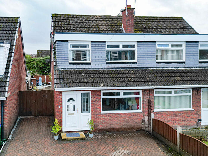 3 Bedroom Semi-Detached House For Sale In Lune Grove, Heywood, OL10