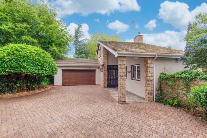 3 Bedroom Bungalow To Rent In Shelley Close, Abingdon, OX14