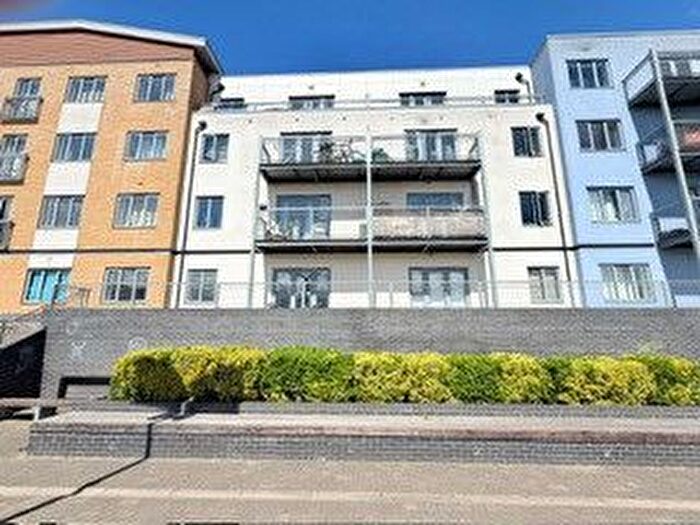 2 Bedroom Flat To Rent In Pier Wharf, Colchester, Colchester, Essex, CO2