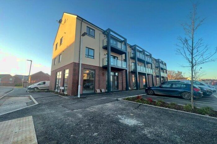2 Bedroom Flat To Rent In Homington Avenue, Swindon, SN3