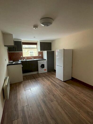 2 Bedroom Flat To Rent In Priory Park Road, London, NW6
