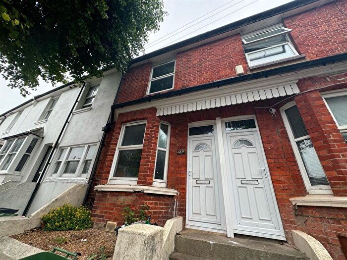 4 Bedroom Terraced House To Rent In Riley Road, Brighton, BN2