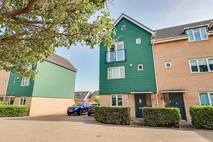 3 Bedroom End Of Terrace House For Sale In Athena Close, Southend-on-Sea, SS2
