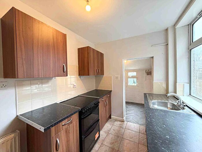 2 Bedroom Semi Detached House To Rent In Brookdale Road, Sutton-In-Ashfield, NG17