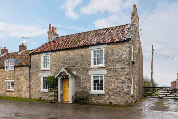 4 Bedroom Semi-Detached House For Sale In Appleton-Le-Moors, York, YO62