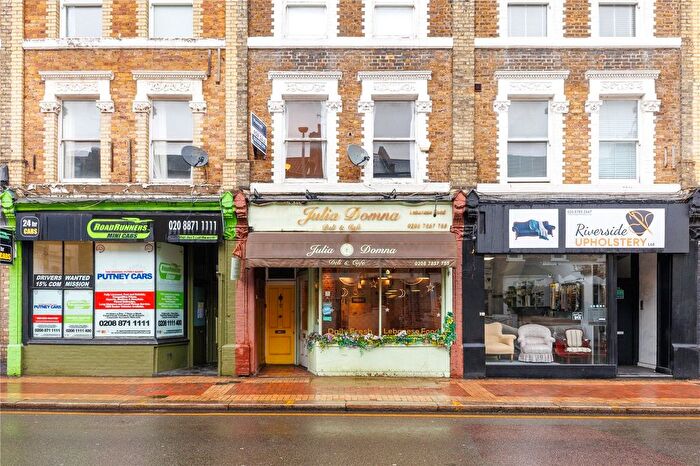 Terraced House For Sale In Lower Richmond Road, London, SW15