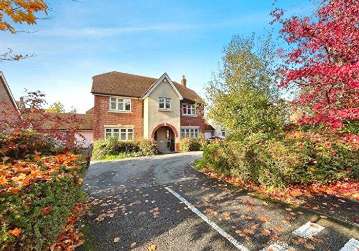 5 Bedroom Detached House For Sale In Turstin Drive, Fleet, Hampshire, GU51