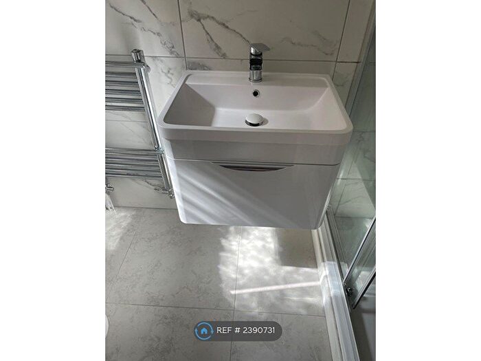 3 Bedroom Detached House To Rent In Fairwater Court, Wroughton, Swindon, SN4