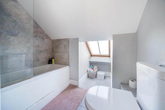 2 Bedroom Barn Conversion For Sale In James Lane, Grazeley Green, Reading, Berkshire, RG7