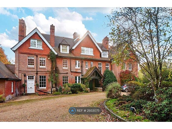2 Bedroom Flat To Rent In Brook, Lyndhurst, SO43