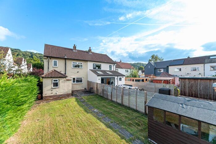 3 Bedroom Semi-Detached House For Sale In , Kineholme Drive, Otley, Leeds, LS21