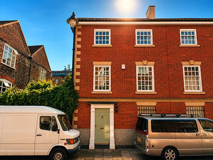 3 Bedroom Town House To Rent In Norwich, NR1