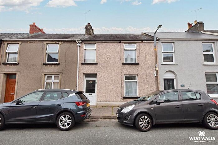 3 Bedroom Terraced House For Sale In Lewis Street, Pembroke Dock, SA72