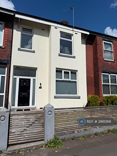 3 Bedroom Terraced House To Rent In Green Street, Middleton, Manchester, M24