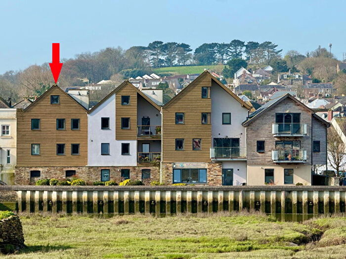2 Bedroom Duplex For Sale In Harbour House, Wadebridge, PL27
