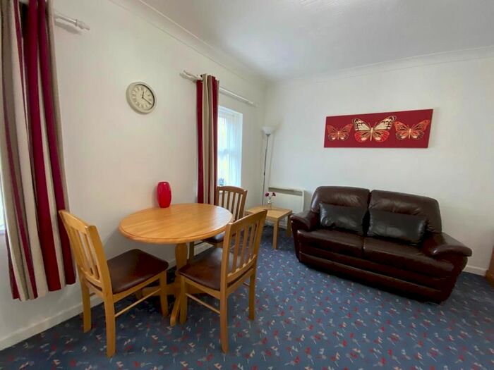 1 Bedroom Flat To Rent In Albert Road South, Southampton SO14