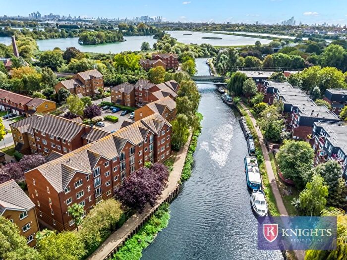 1 Bedroom Flat For Sale In Bream Close, Tottenham, London, N17