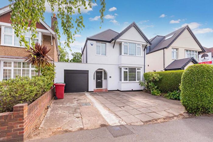 3 Bedroom Detached House For Sale In Quaves Road, Langley, SL3