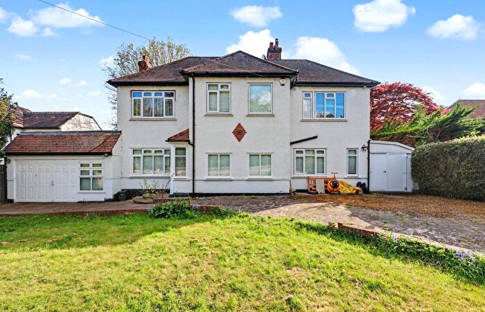 5 Bedroom Detached House For Sale In Clay Hill, Enfield, EN2