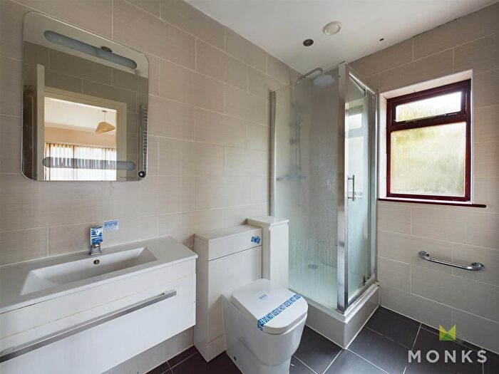 4 Bedroom Detached House For Sale In Smelthouse Lane, Pant, Oswestry, SY10