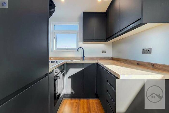 1 Bedroom Flat To Rent In Mitcham Road, Tooting, SW17