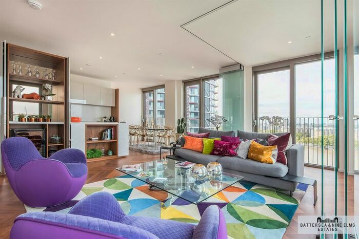 2 Bedroom Flat To Rent In Capital Building, Embassy Gardens, SW11