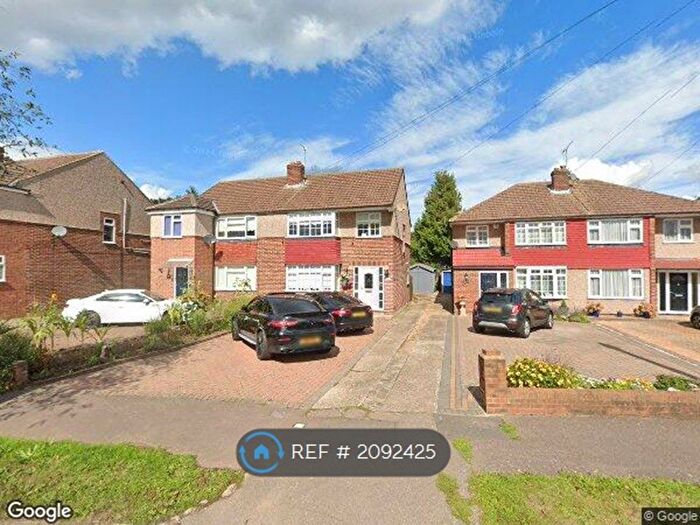 3 Bedroom Terraced House To Rent In Montayne Road, Waltham Cross, EN8