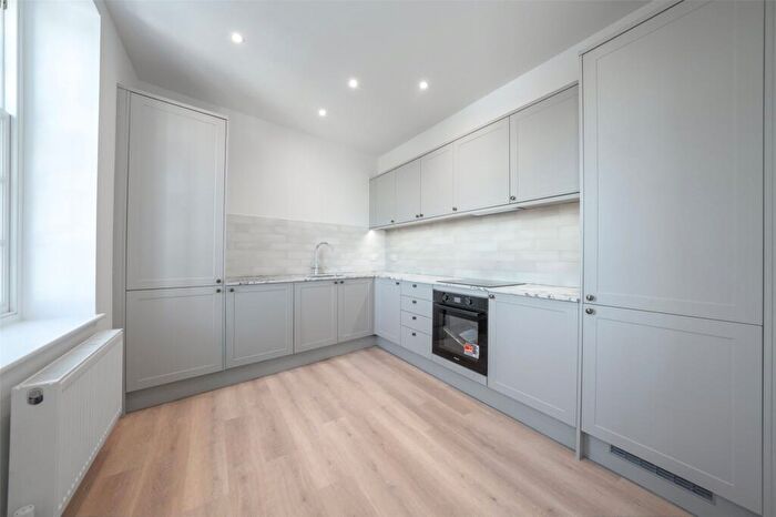2 Bedroom Flat To Rent In Summerland Gardens, Muswell Hill, N10