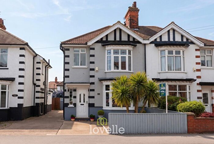 3 Bedroom Semi-Detached House For Sale In Queens Parade, Cleethorpes, DN35