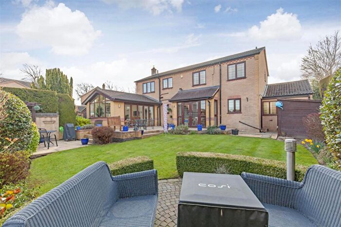 4 Bedroom Detached House For Sale In Park Hall Gardens, Walton, Chesterfield, S42